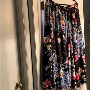 NWT Cupid Floral  Maxi Skirt Sz XL
